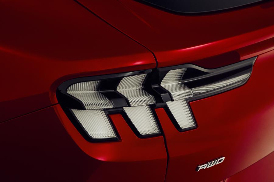 Детали экстерьера Ford Mustang Mach-E X 2020 года  (EU) (фото 3 из 67)